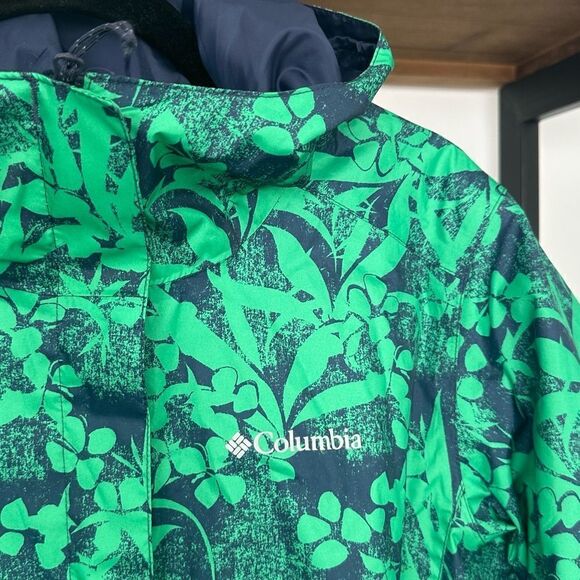 Columbia Ridge Gates Women's Green Distressed Tropical Print Jacket - Picture 4 of 11